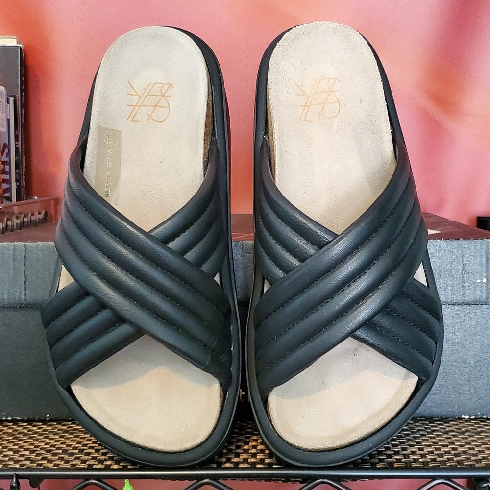YES - Leather Platform Sandals